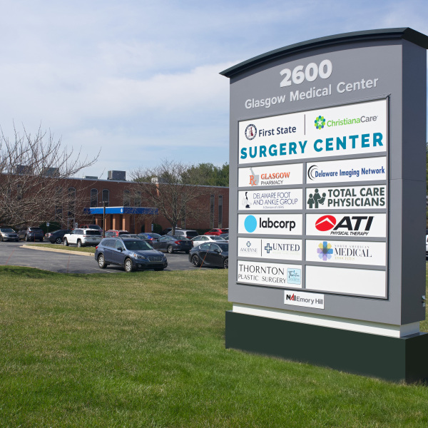 monument-sign-and-ada-wayfinding-signage-installation-in-newark-de-7